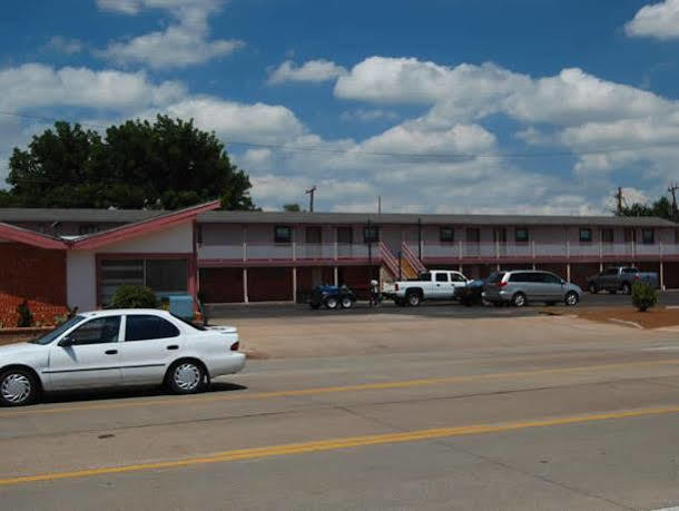 American Inn & Suites Childress Buitenkant foto
